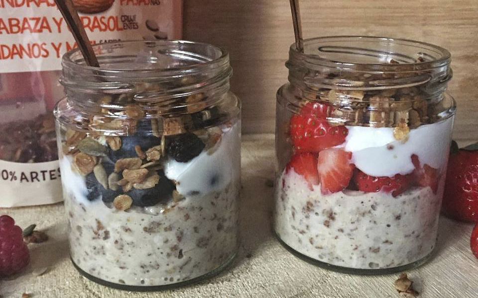 Granola + porridge, the healthiest breakfast